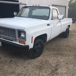 1973 Chevrolet C-30 pick up