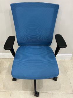 Ergonomic Mesh Chair- Blue
