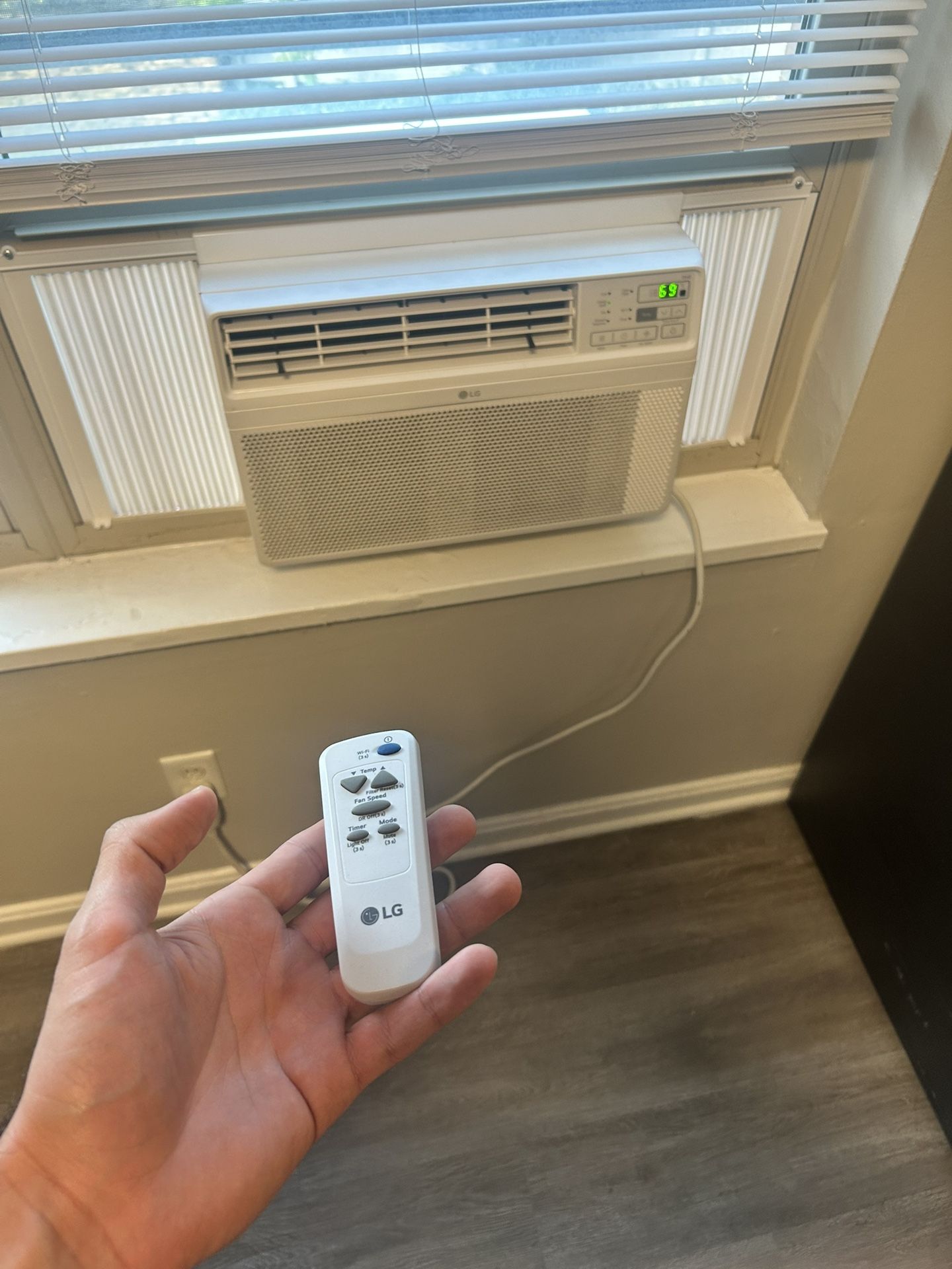 10000 BTU LG window air conditioner
