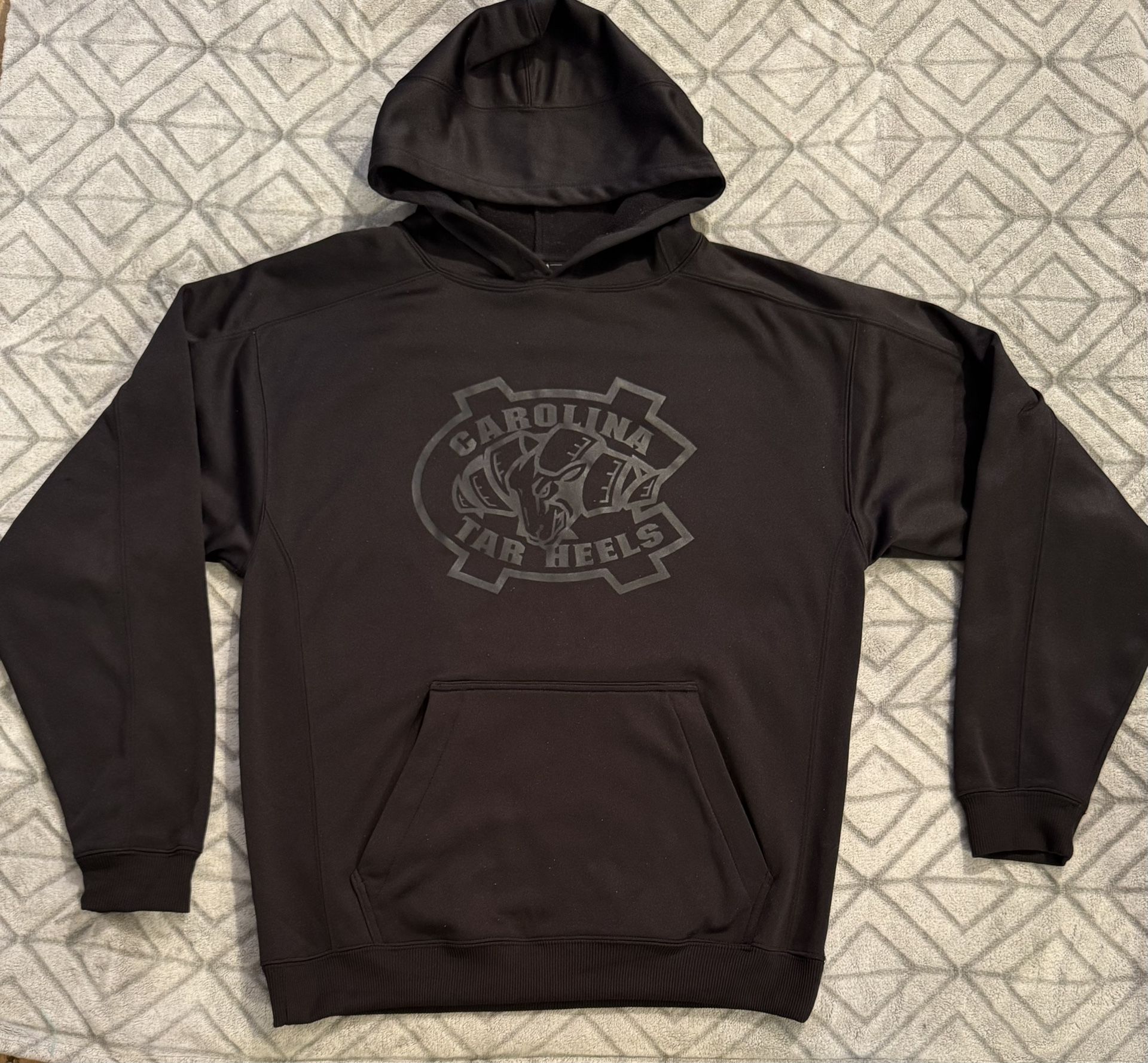 Adult Unisex Sz Med J. Americas Black Carolina Tar Heels Basketball Hoodie 22x27 #NorthCarolinaTarHeels #CarolinaTarHeelsHoodie #TarHeelsHoodie #Black