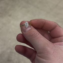 10k Yellow Gold Diamond Ring 