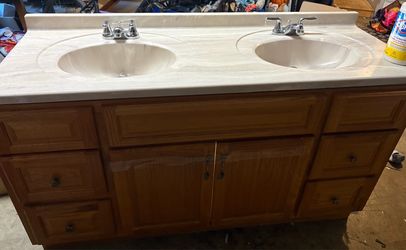 Double sink vanity