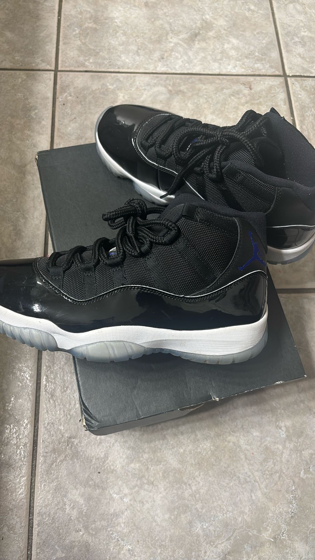 Jordan’s 11’s Size 9