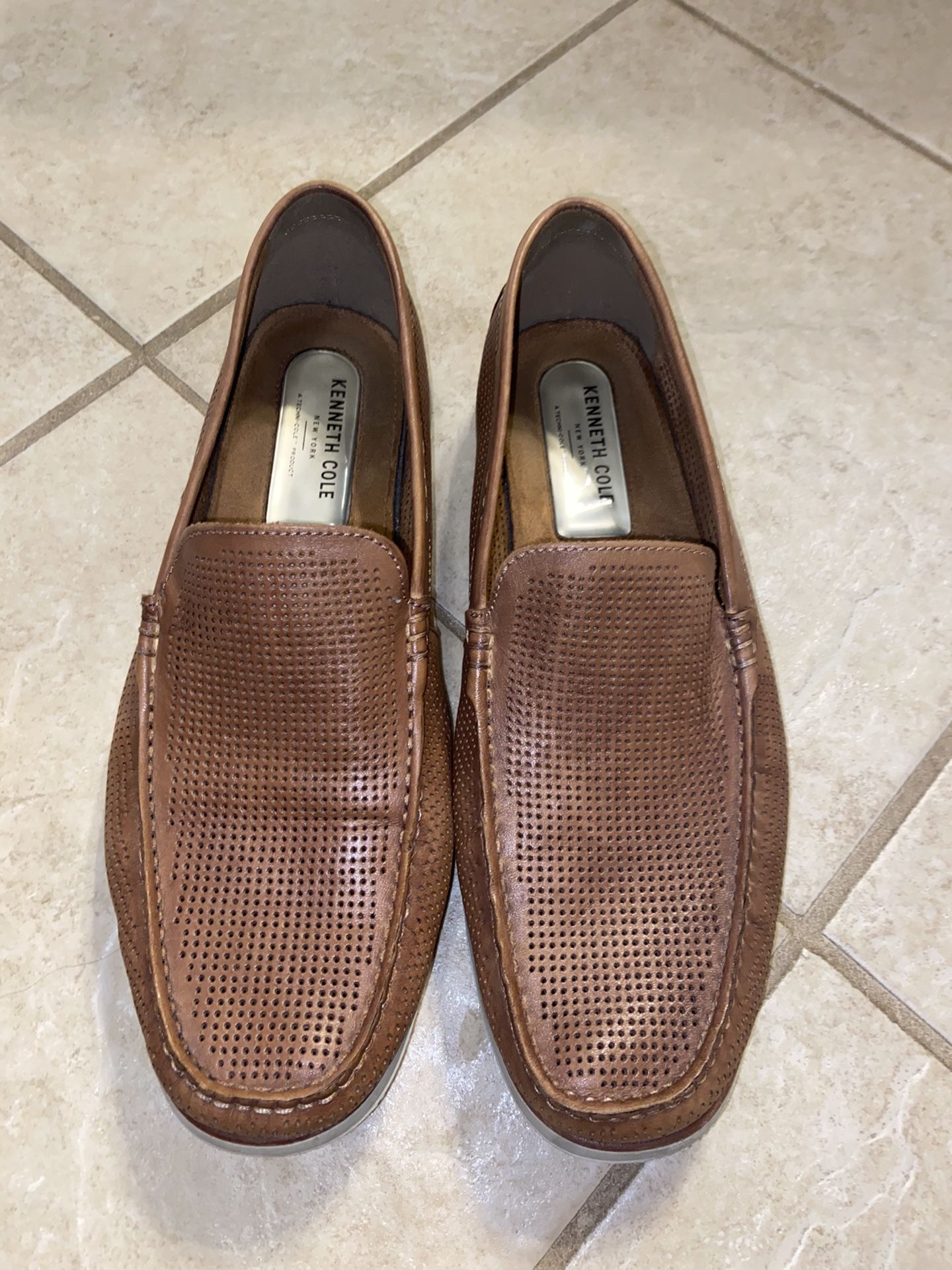 Kenneth Cole shoes 10.5