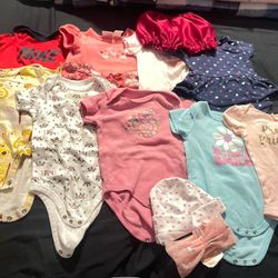 Baby clothes 6-9 months 