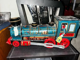 Vantage metal train