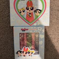 Powerpuff Girls Eyeshadow Pallete And Lip Gloss Set