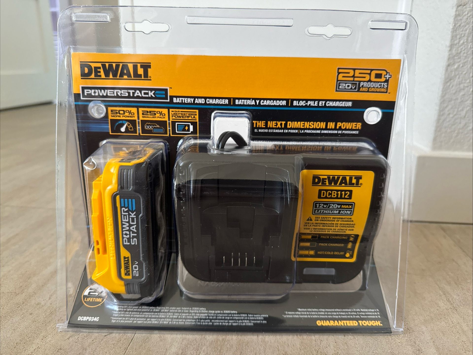 DeWalt 20V MAX POWERSTACK Starter Kit With 1.7 Ah Battery & Charger DCBP034C