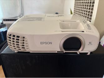 Epson PowerLite Home Cinema 2030 Full HD 1080p 3LCD Projector