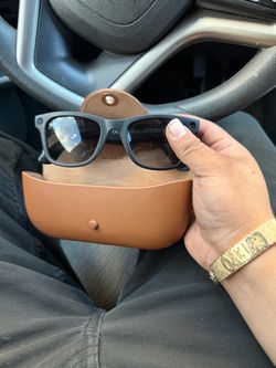 Meta glasses