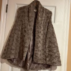 Entro cape style faux fur cape with armholes