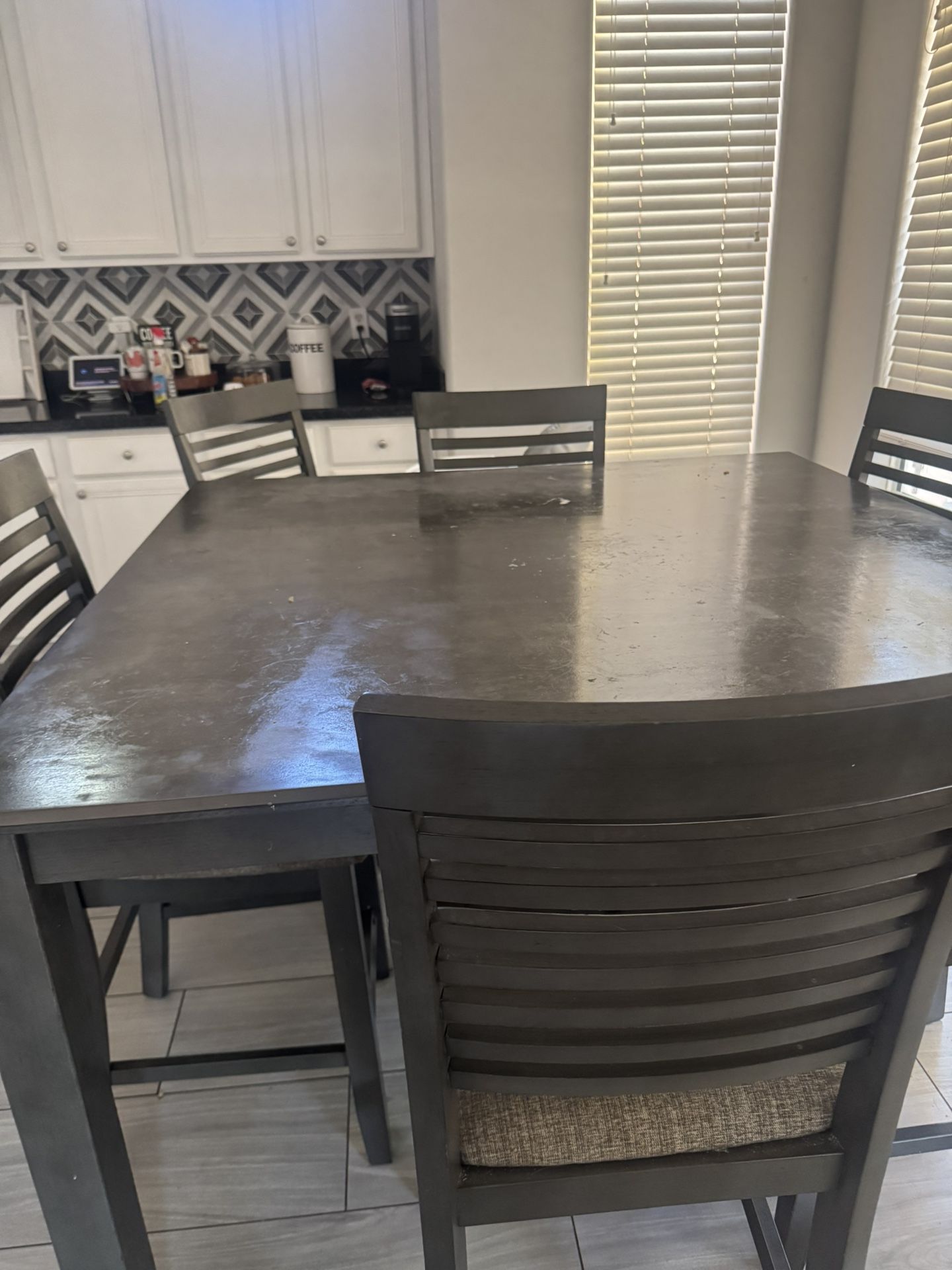 Dinning Table