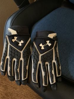 Under Armour Football gloves