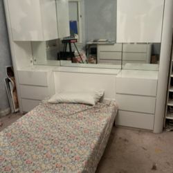 High Quality Formica Bedroom Suite