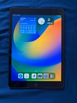 Apple iPad 9th Gen 64 GB Space Gray MK2K3LL/A