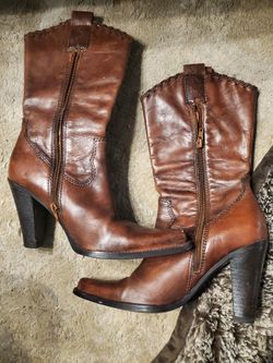 Size 7 Women's Leather Boots