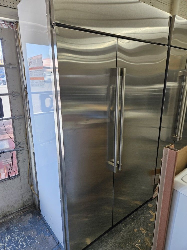 G.e Monogram 48 " Builtin Refrigerator