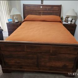 Queen Bedroom Set