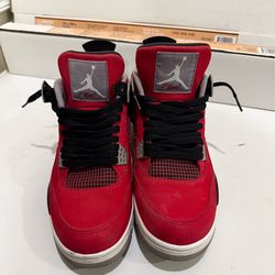 Jordan 4 Toro bravo