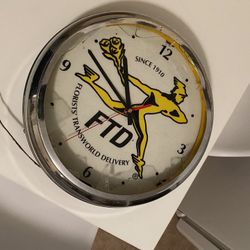 Broken Vintage Clock 