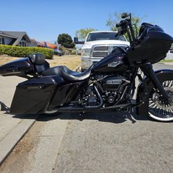 2017 Harley Davidson Road Glide 