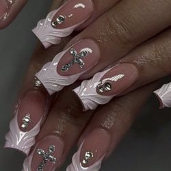 Press Ons + Manicure Kit & Glue