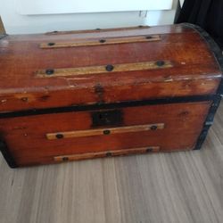 Steamer Trunk Antique/Vintage Pirate CHEST 