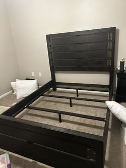 Queen Bedframe