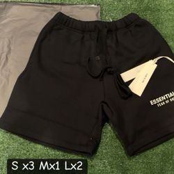 Essentials Shorts