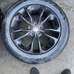 DODGE DURANGO 20” Wheel With Good Tire $124