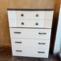 Beautiful Modern Dresser