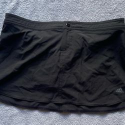 Woman’s Adidas Skort Sz M