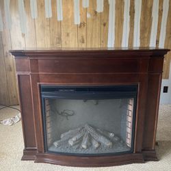 Large Muskoka Brand, Electric Fireplace Heater/ Excellent Condition.