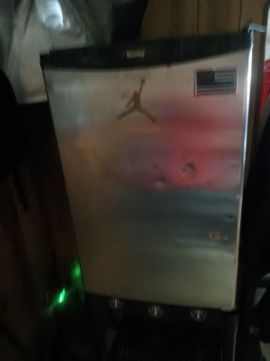 Mini Fridge