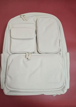 New Itzy Ritzy Cream Backpack diaper bag with changing pad