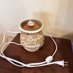 Electric ceramic wax melter/warmer