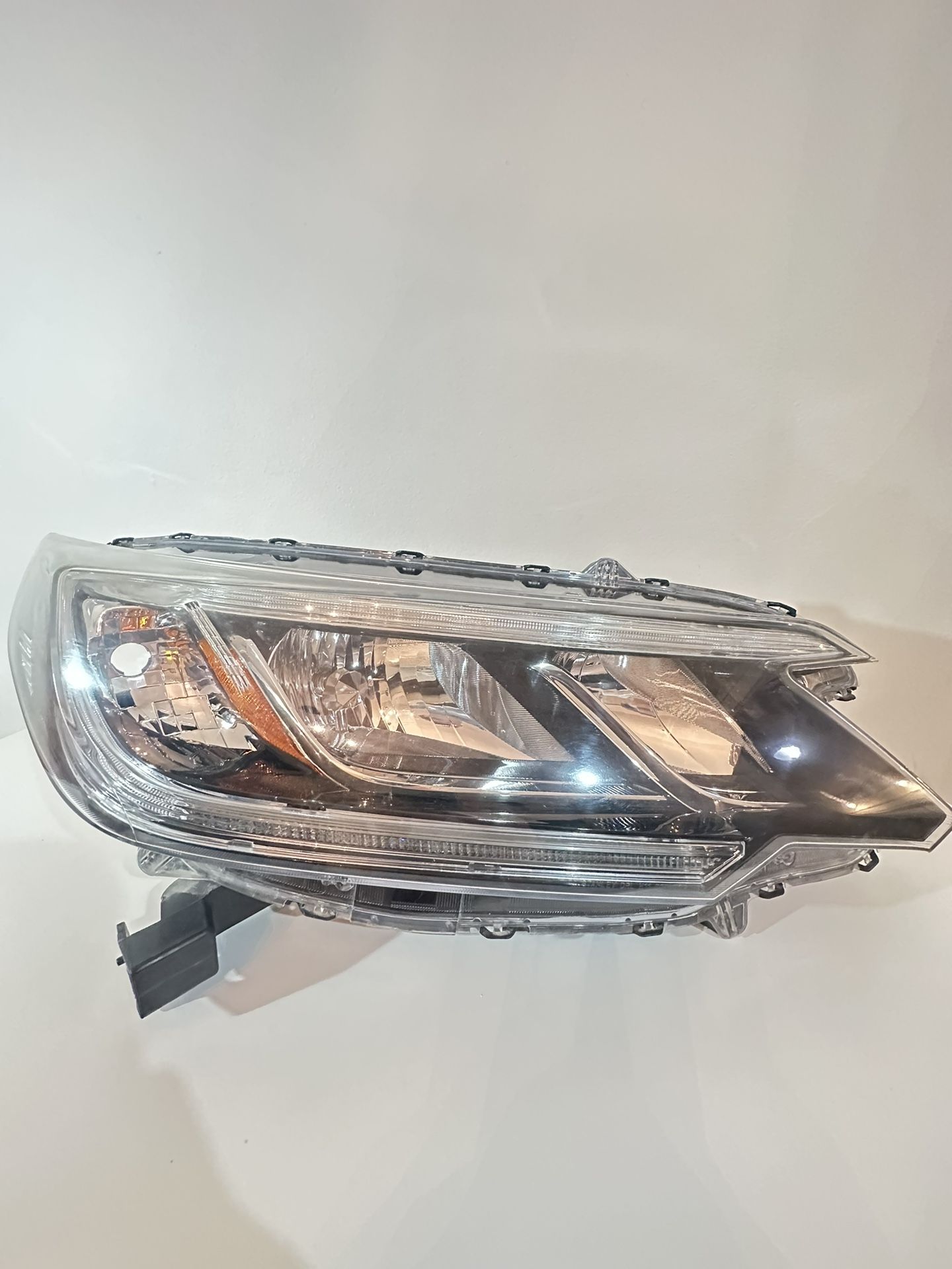 Headlight Right Side ( Passenger Side) Honda CR-V 2016 OEM Used Part Light