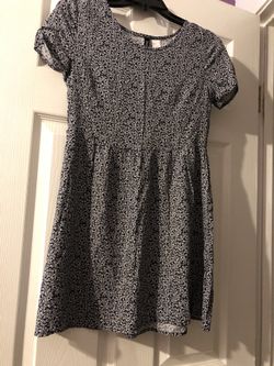 H & M cute short dress size 4 euc