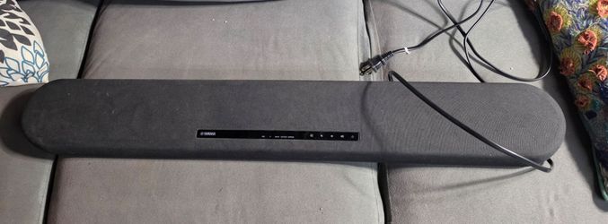 Yamaha Model  ATS-1080 Bluetooth Soundbar Works Great Sound!
