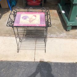 Cocktail Table Top Comes Off To Carry