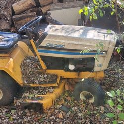 1730 Cub Cadet Riding Lawn Mower. 