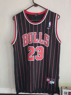 VTG Nike NBA Chicago Bulls Michael Jordan #23 Suze L