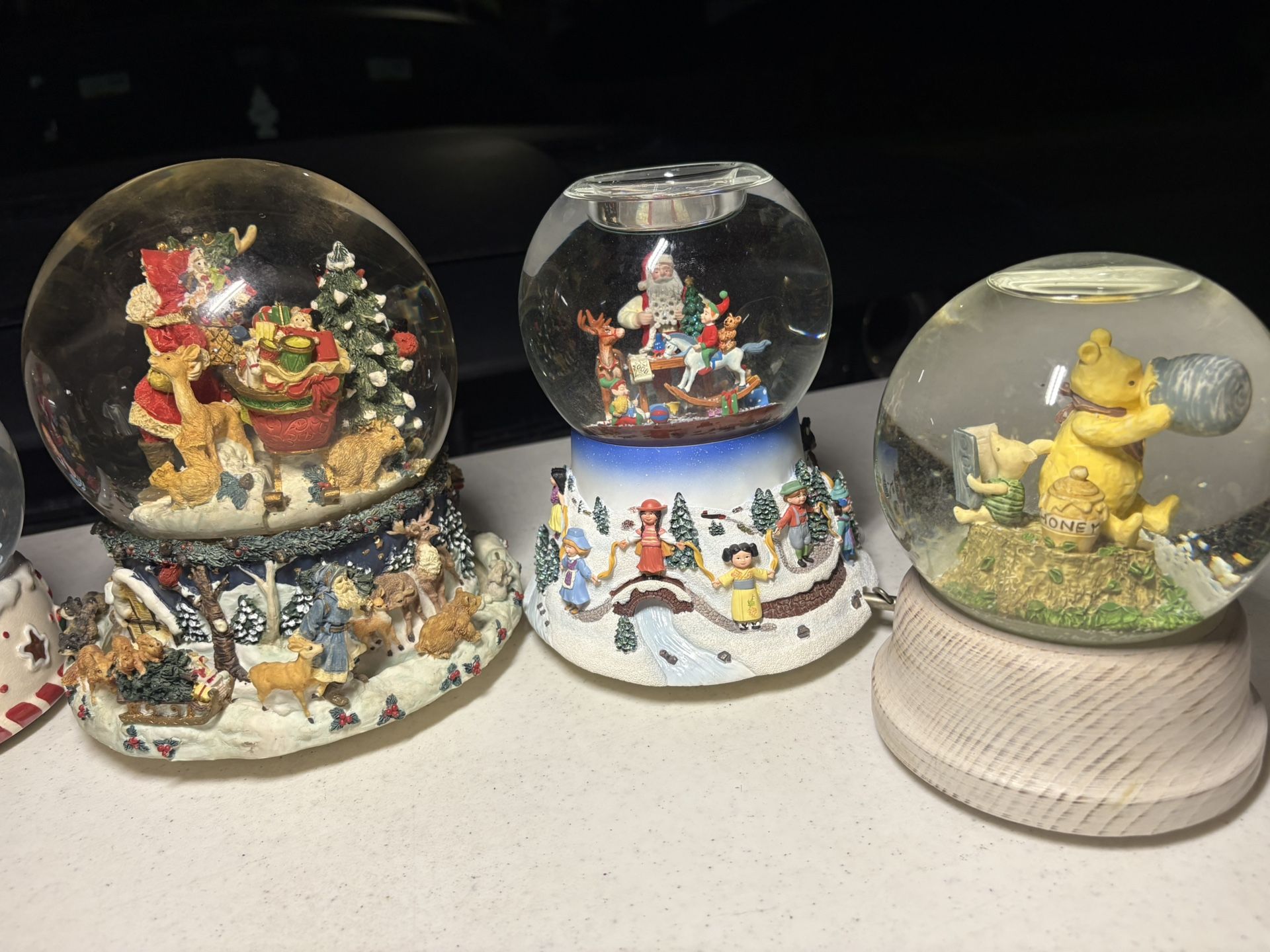 Snow globes 