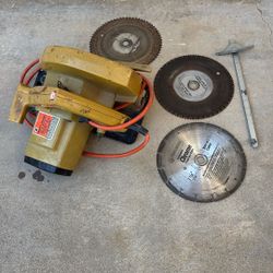 Circular Saw (7 1/4”) With 3 Blades And Guide $10