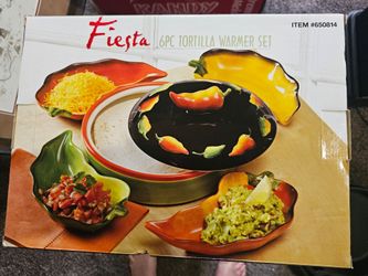 New in box 7 pc Tortilla warmer set