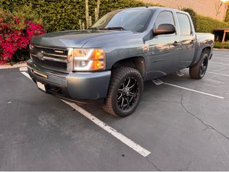 2011  Chevy Silverado  V8