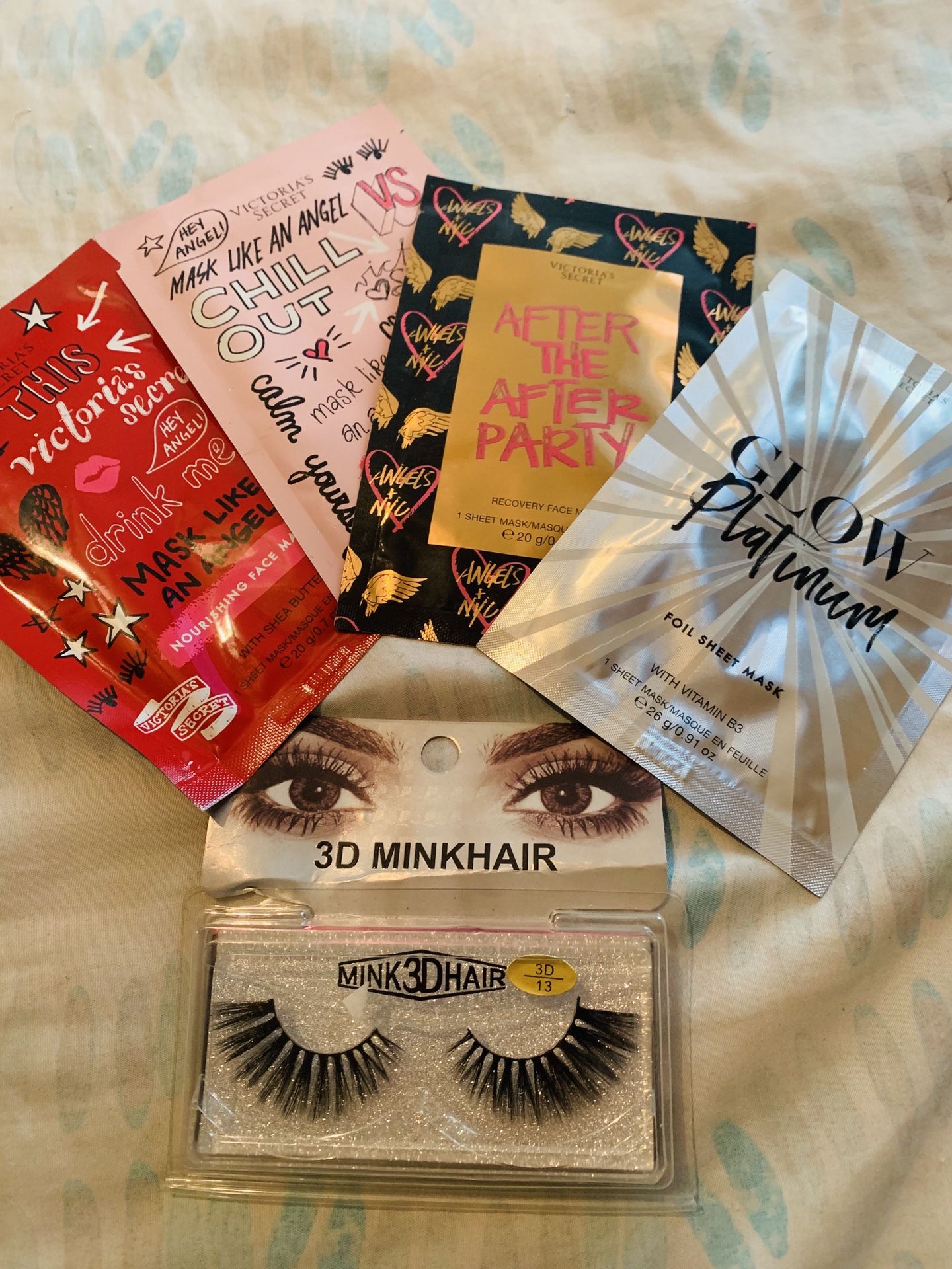 4 Victoria’s Secret face masks & one pair of Mink eyelashes