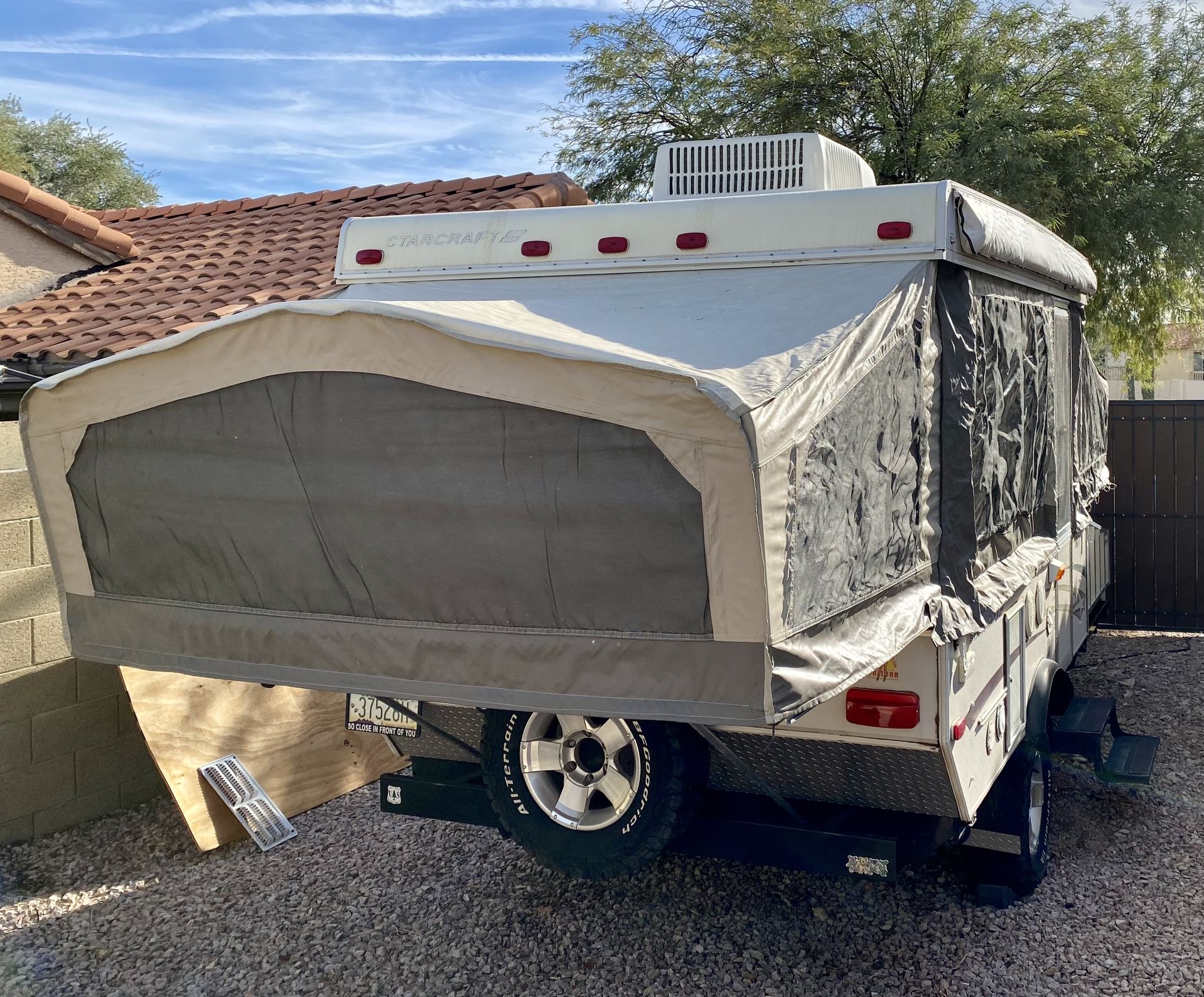 2006 StarCraft RT-11 Pop up Camper