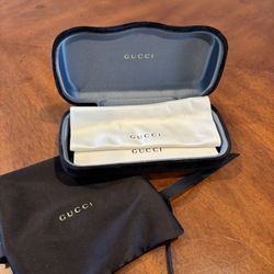 Gucci Velvet Black Case, Dust Pouch, Cleaning Cloth, Authenticity Card