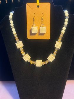 Necklace set